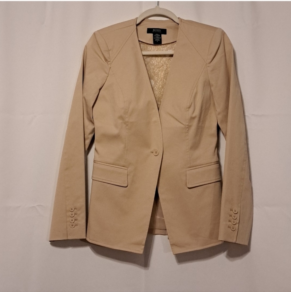 Body by Victoria blazer w/lace back